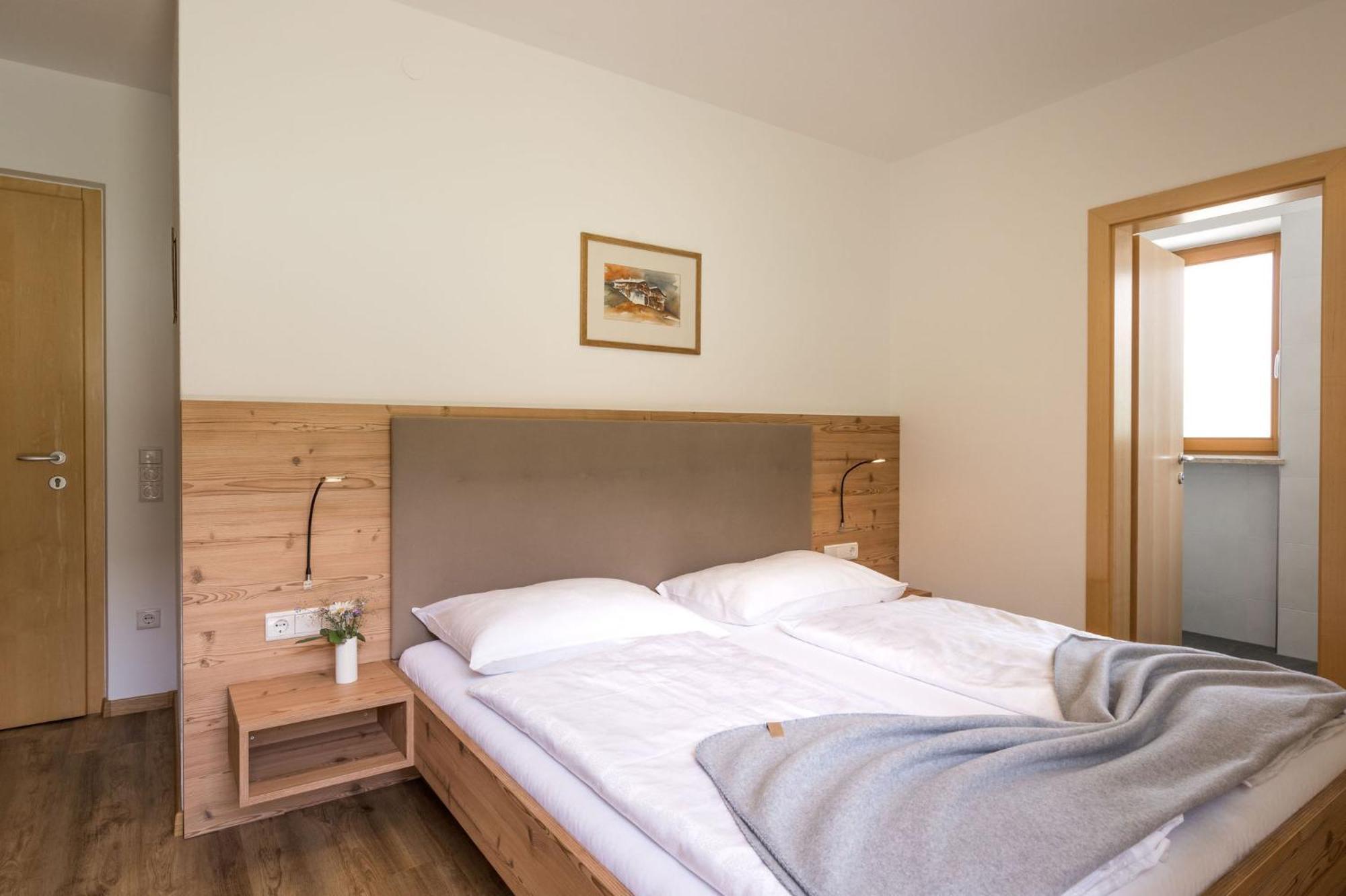 Garni Schorneck Bed and Breakfast Brunico Eksteriør billede