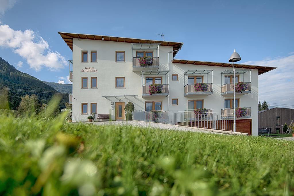 Garni Schorneck Bed and Breakfast Brunico Eksteriør billede